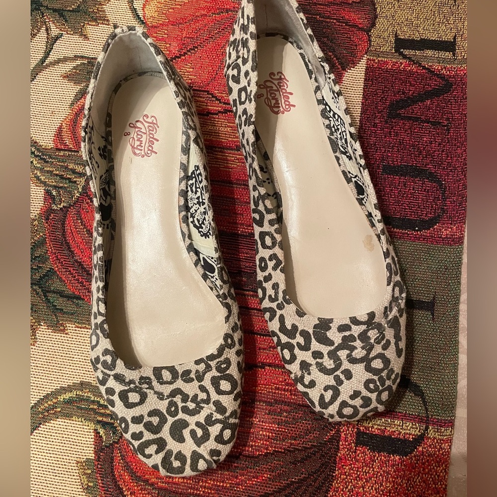 Faded Glory Leopard Print Ballet Flats in Black and Cream.